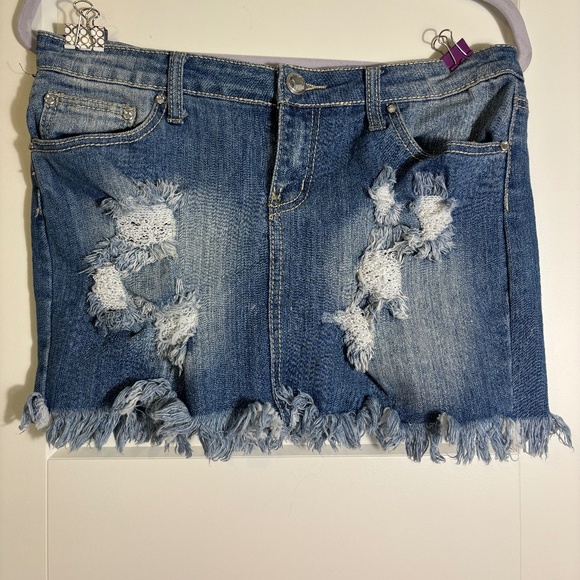 Vintage Y2K Rue 21 Jean Mini Skirt Size 5/6 American Flag Accent on Back Pocket - Picture 1 of 4